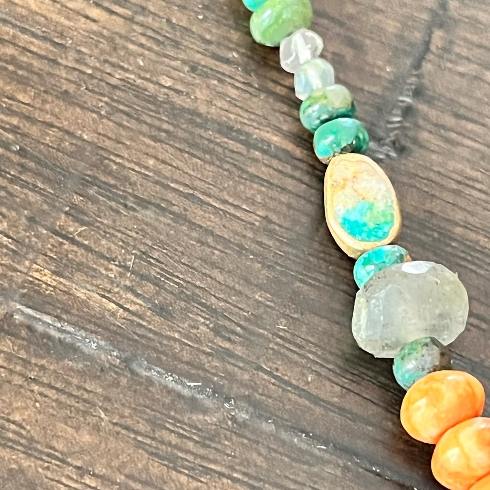 16-18” Multicolor semiprecious Gemstone Beaded Necklace - Picture 8 of 11